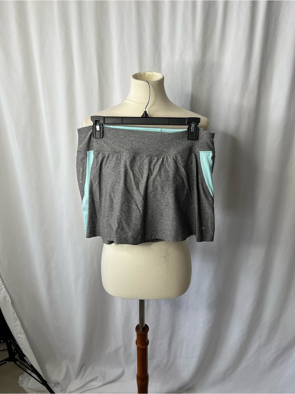 C9 by Champion Gray & Mint Athletic Skort | Women’s Medium